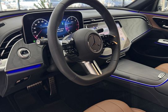 Mercedes Klasa E 220 d mHEV 4-Matic AMG 9G-Tronic