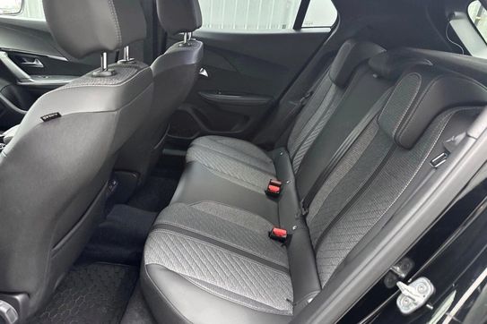 Peugeot 2008 PureTech 130 S&S EAT8