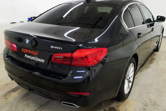 BMW Seria 5 540i GPF xDrive Luxury Line aut