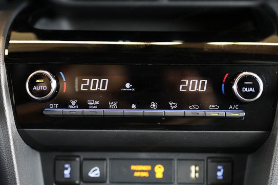 Toyota Yaris Cross Hybrid 1.5 Adventure 4x4