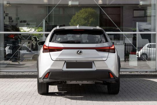 Lexus UX 300h Business