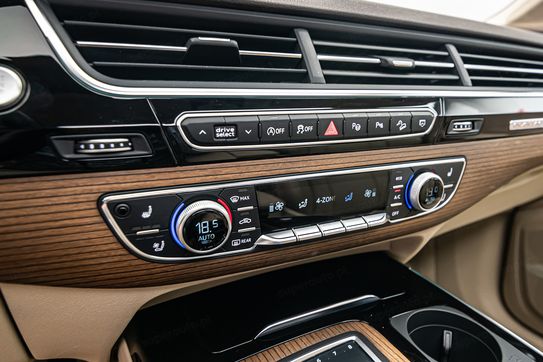 Audi Q7 3.0 TDI S-Line quattro Tiptr.