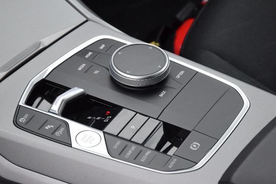 BMW Seria 3 318i