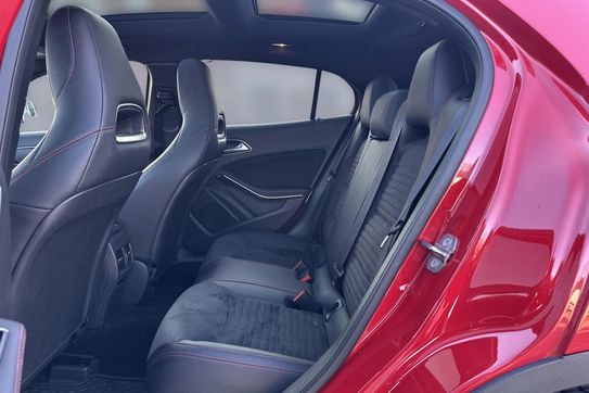 Mercedes GLA 200 7G-DCT