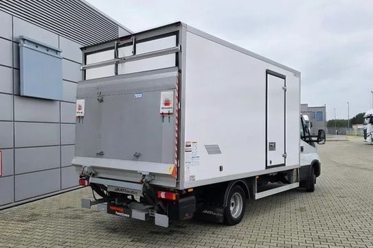 Iveco Daily 50C18 Kontener Mroźnia 8EP do -20° + Winda