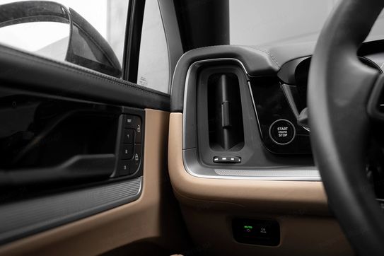 Porsche Cayenne Coupe E-Hybrid Black Edition