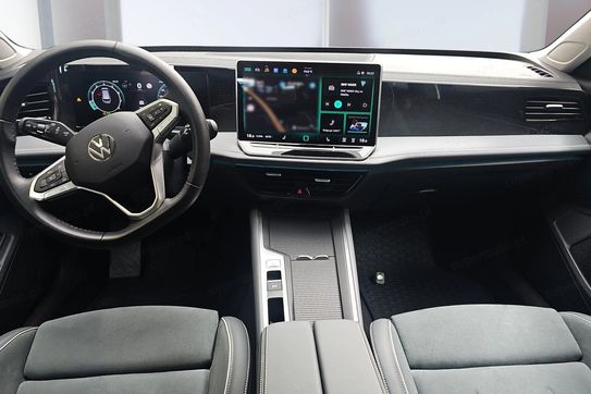 Volkswagen Passat 1.5 TSI  DSG