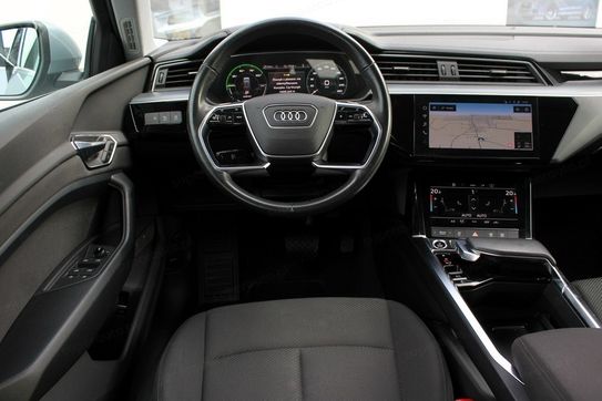 Audi e-tron 50 quattro