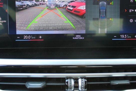 BMW Seria 3 320i xDrive