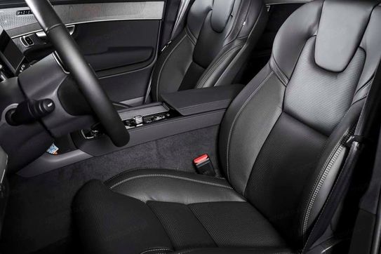 Volvo XC90 B5 B AWD Ultra Black Edition 7os