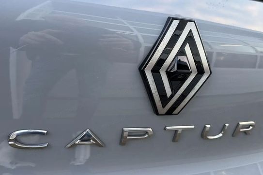 Renault Captur Techno 1.0 TCe