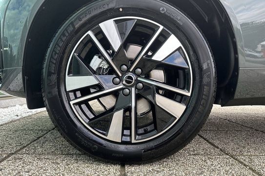 Volvo XC60 B5 AWD Plus Dark