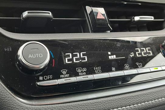Toyota Corolla Style 1.5 Benzyna CVT