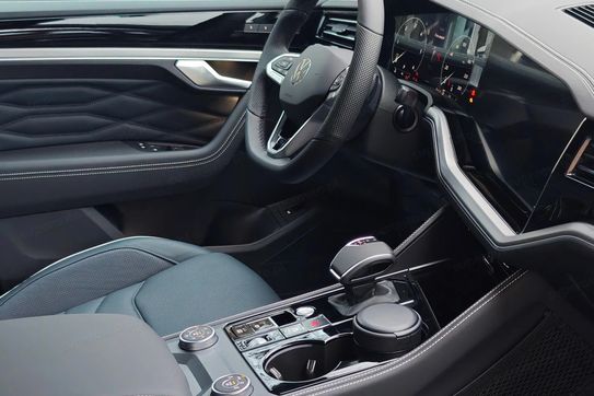 Volkswagen Touareg R-Line 3.0 V6 TDI 4Motion