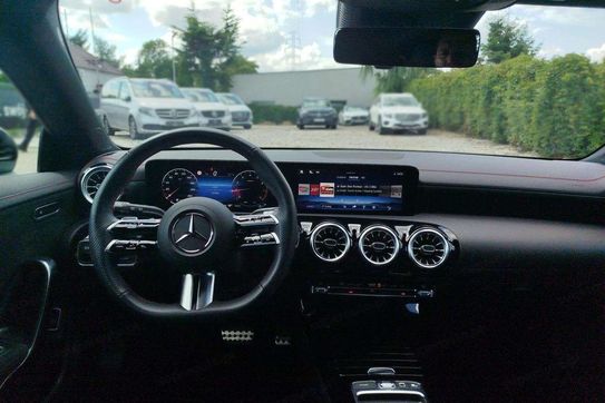Mercedes CLA 180 AMG Line 7G-DCT