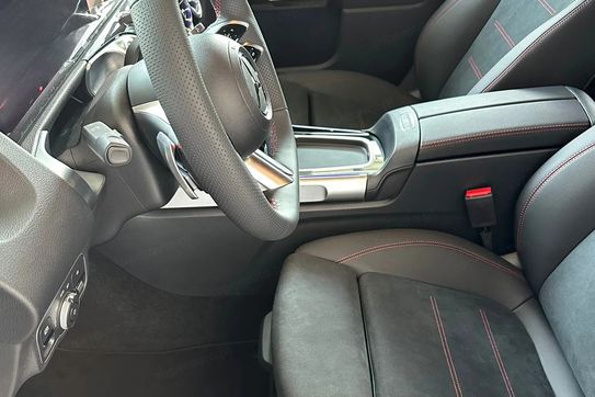 Mercedes GLB 200  AMG Line