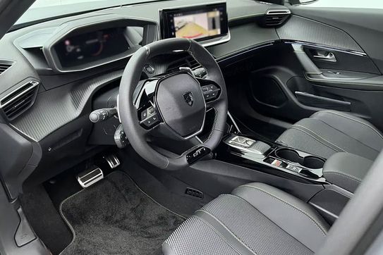 Peugeot 2008 GT e-DCS 1.2 mHEV