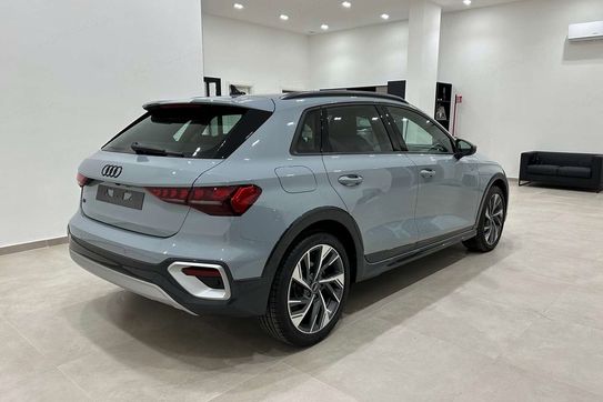 Audi A3 TFSI S tronic allstreet