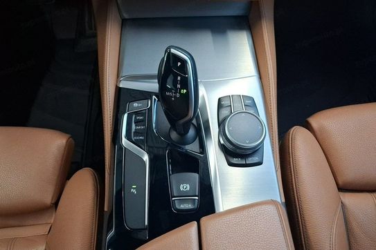 BMW Seria 5 Touring 540d xDrive M Sport