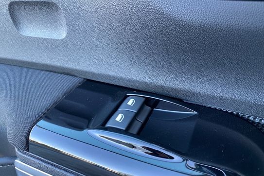 Citroen C3 Shine 1.2 PureTech EAT6