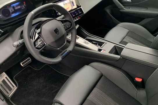 Peugeot 308 GT S&S e-DCS6 1.2 mHEV