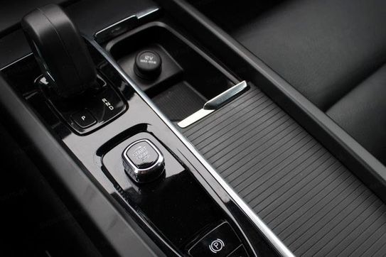 Volvo V60 B4 D Momentum Pro