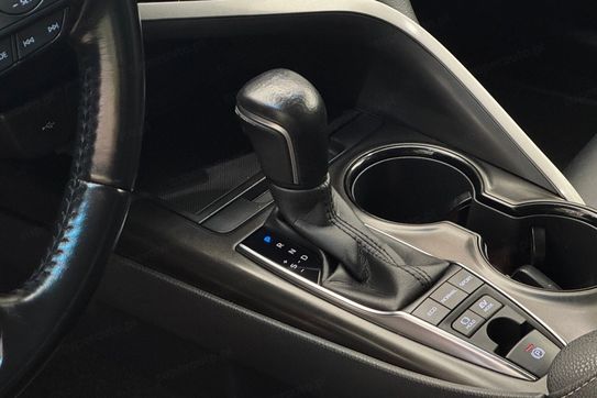 Toyota Camry 2.5 Hybrid Prestige