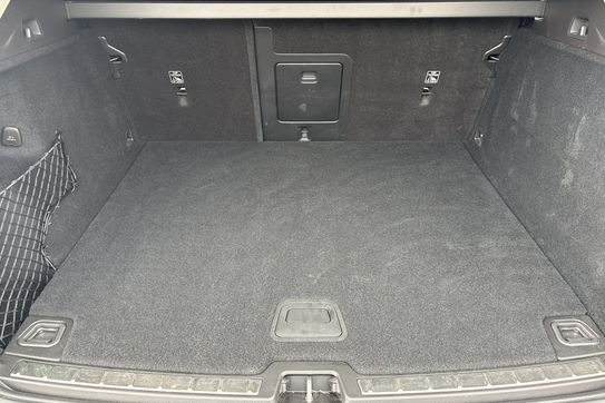 Volvo XC60 B4 B Plus Dark