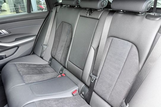 BMW Seria 3 320d xDrive M Sport