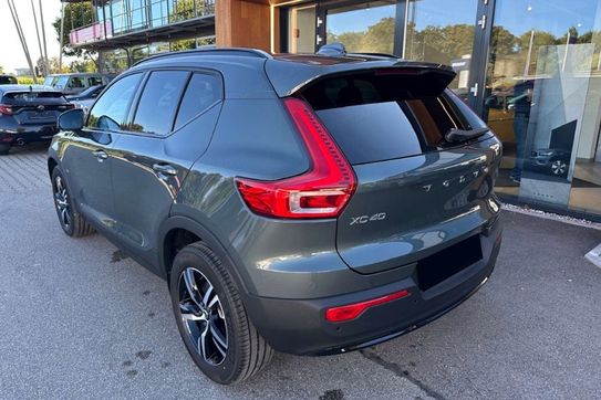 Volvo XC40 B4 Plus Dark