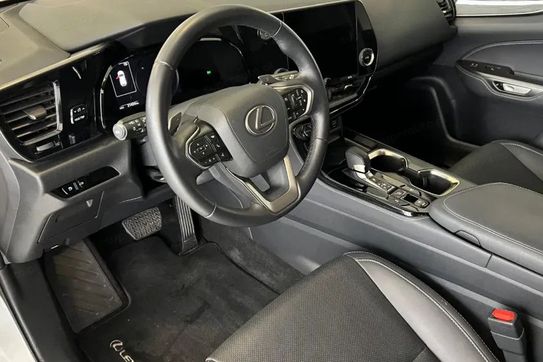 Lexus NX 350h Prestige