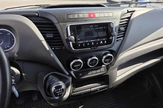 Iveco Daily 50C18 Kontener Chłodnia 8EP + Winda