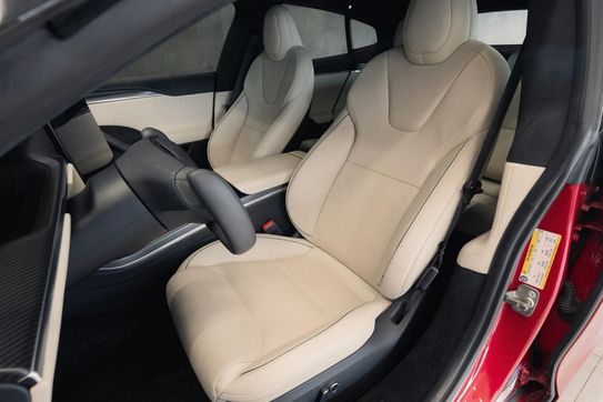 Tesla Model S Plaid