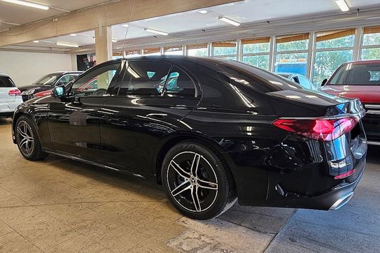 Mercedes Klasa E 220 d  4-Matic AMG