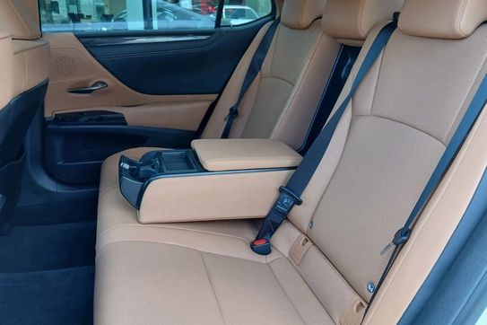 Lexus ES 300h Business Edition