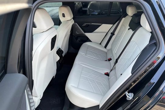 BMW Seria 5 Touring 520d xDrive M Sport