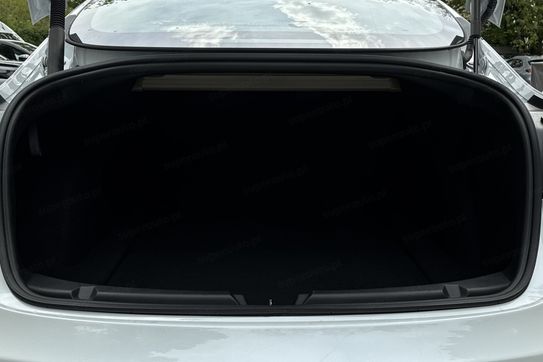 Tesla Model 3 RWD