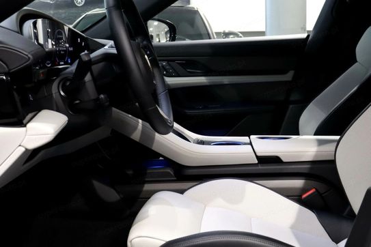 Porsche Taycan Black Edition