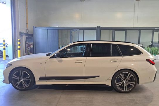 BMW Seria 3 Touring 330i xDrive M Sport