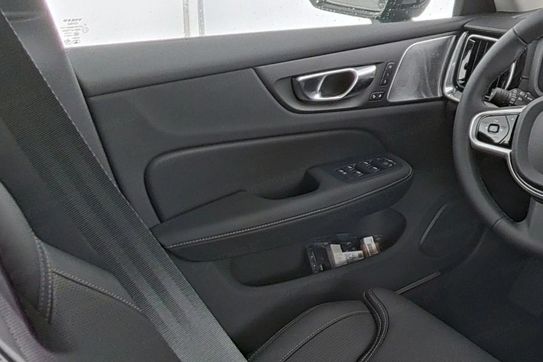 Volvo V60 B4 B Ultra Dark