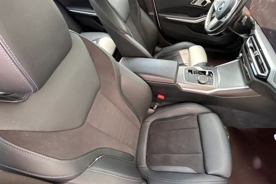 BMW Seria 3 318d M Sport aut
