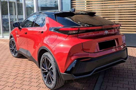 Toyota C-HR Executive 2.0 Plug-in Hybrid Dynamic Force