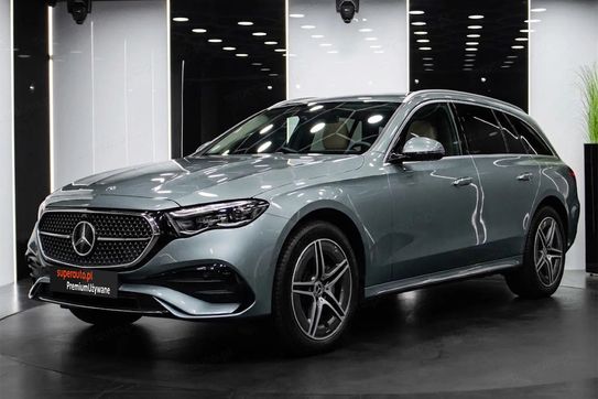 Mercedes Klasa E Kombi 220 d 4-Matic AMG Line