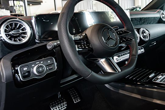 Mercedes CLA 200 mHEV AMG Line 7G-DCT