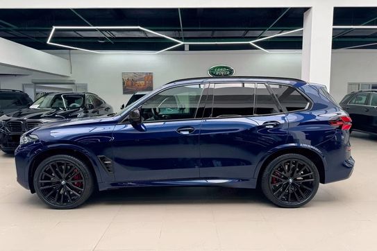 BMW X5 M60i xDrive