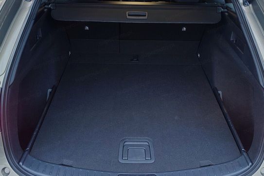 Suzuki Swace 1.8 Hybrid Premium Plus CVT