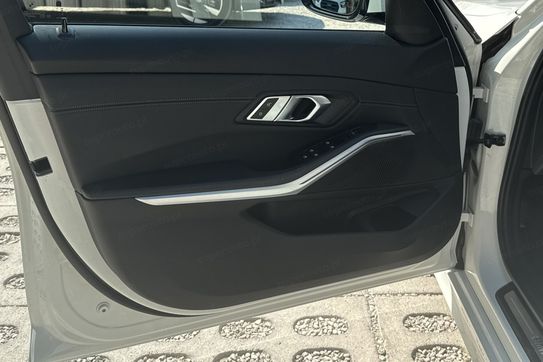 BMW Seria 3 318i Sport Line