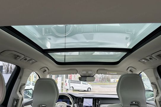 Volvo XC60 T8 Plug-In Hybrid AWD Plus Bright aut