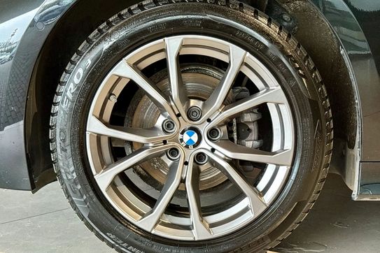BMW Seria 3 318i aut