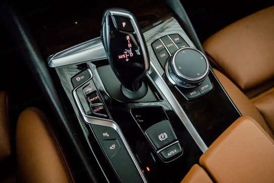 BMW Seria 5 530i xDrive aut